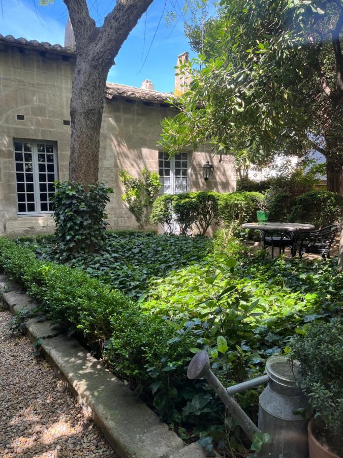 Bed and Breakfast Face Au Palais Avignon Exterior foto