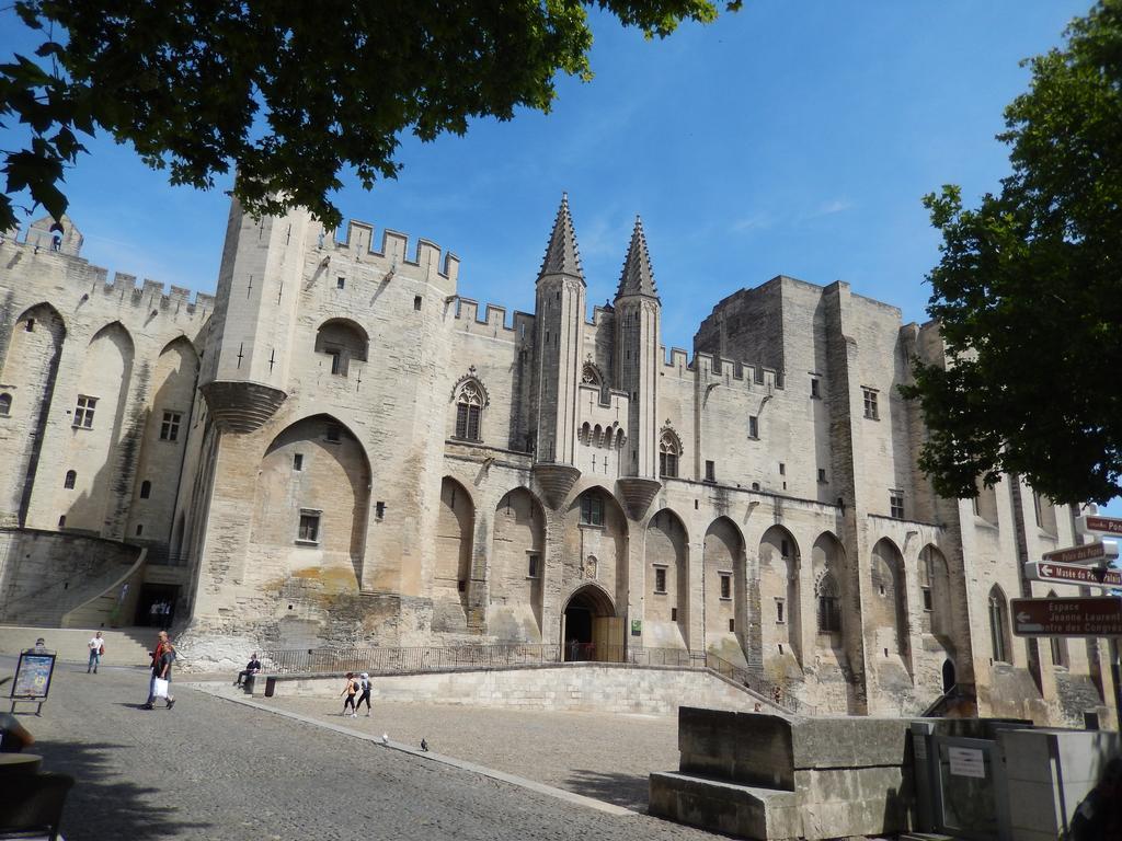 Bed and Breakfast Face Au Palais Avignon Exterior foto