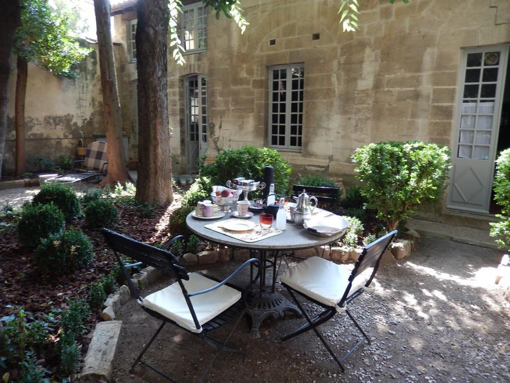 Bed and Breakfast Face Au Palais Avignon Zimmer foto